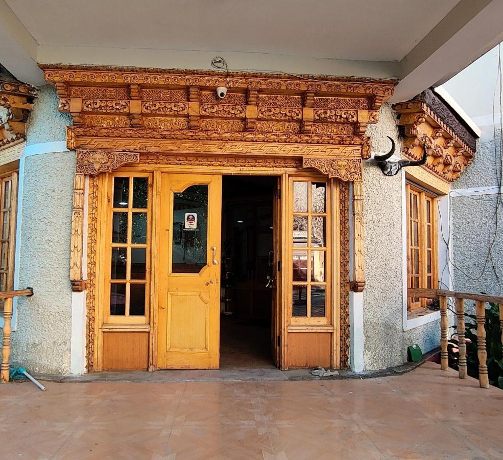 Hotel Royal Plaza Λεχ Εξωτερικό φωτογραφία